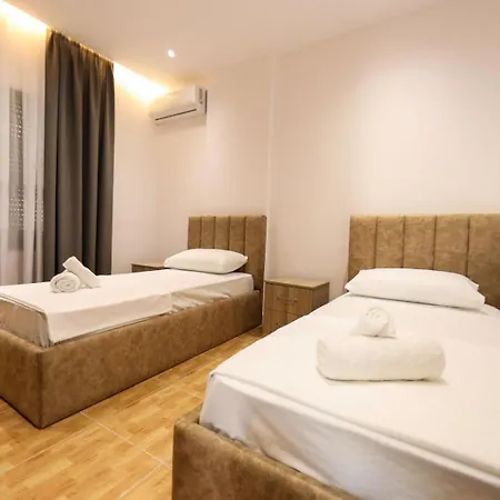 Ej Beachfront Luxury Apartment Vlore Exterior photo