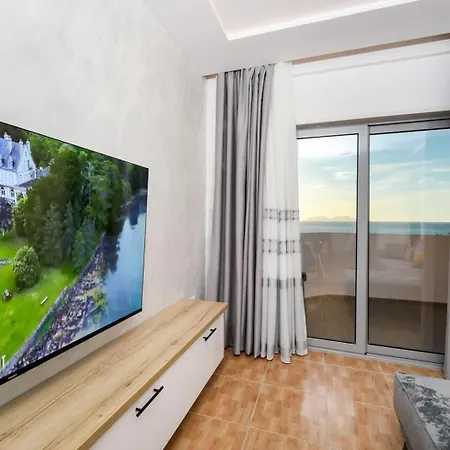 Ej Beachfront Luxury Apartment Vlore Exterior photo
