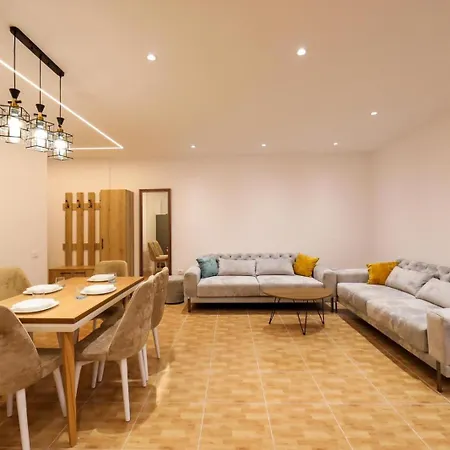 Ej Beachfront Luxury Apartment Vlore Exterior photo