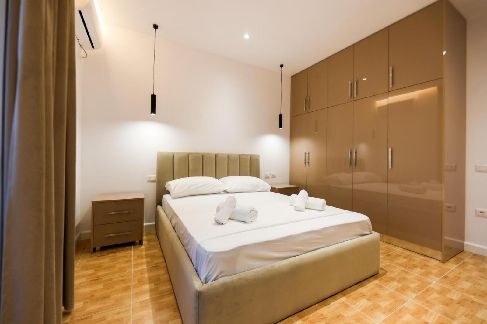 Appartamento Ej Beachfront Luxury Vlorë