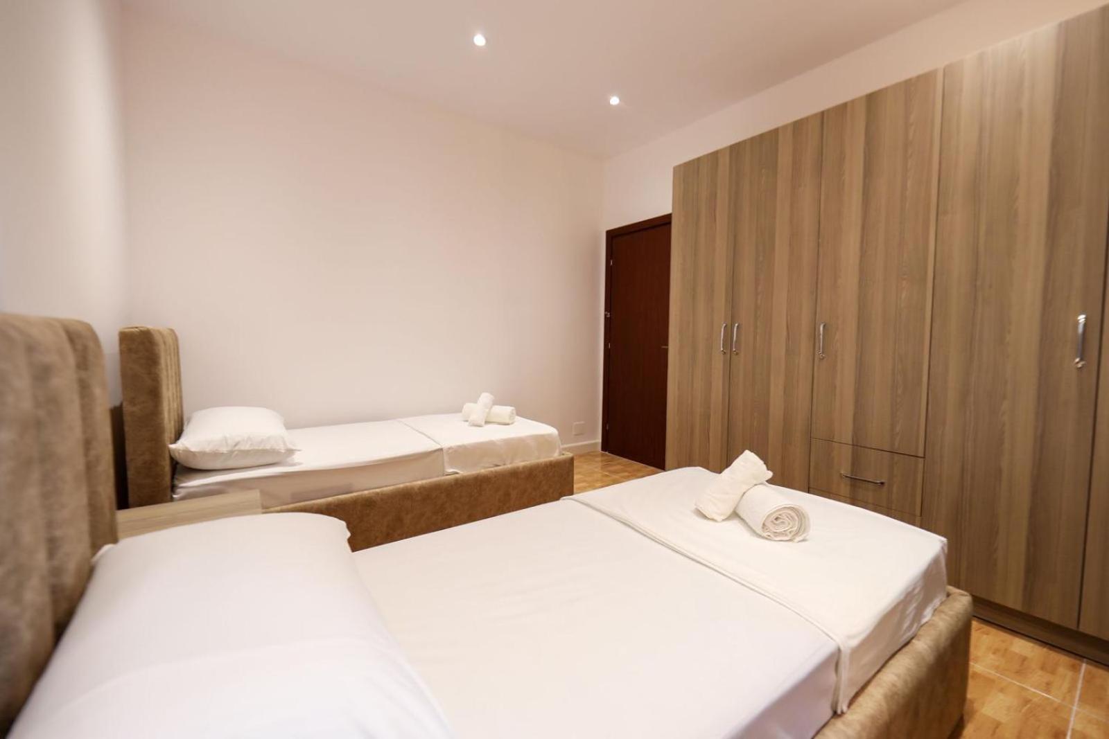 Appartamento Ej Beachfront Luxury Vlorë